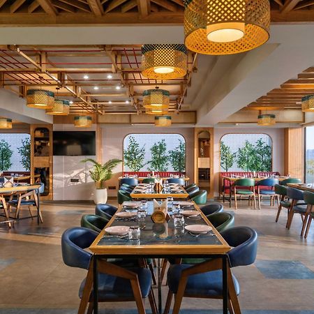 The Lemon Grass Hotel Gandhinagar Zewnętrze zdjęcie